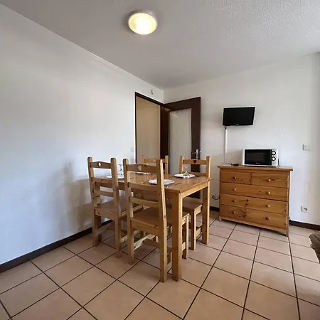 Cabine, 4 Pers, Pied Des Pistes A Briancon, Balcon, Parking - Fr-1-330c-140 * Briançon